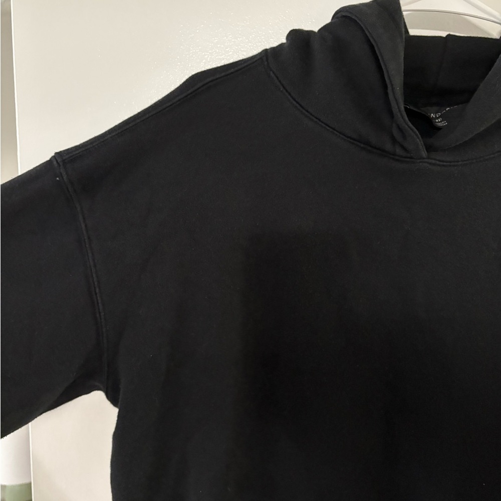 No Boundaries Classic Black Hoodie - Picture 3 of 4